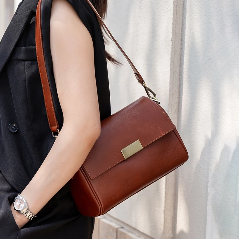 Luxury Bags China Wholesale - Kuhleder Damen Schultertasche Crossbody-Tasche Retro Vielseitige