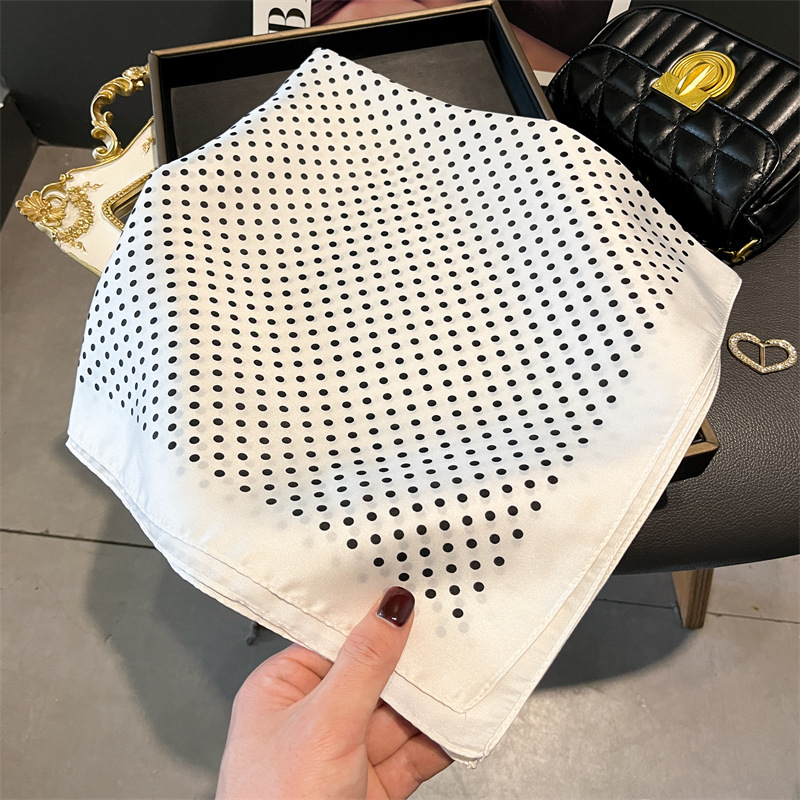 Luxus neue bedruckte Schals Da – Luxury Bags Trending Bewertung und Preis