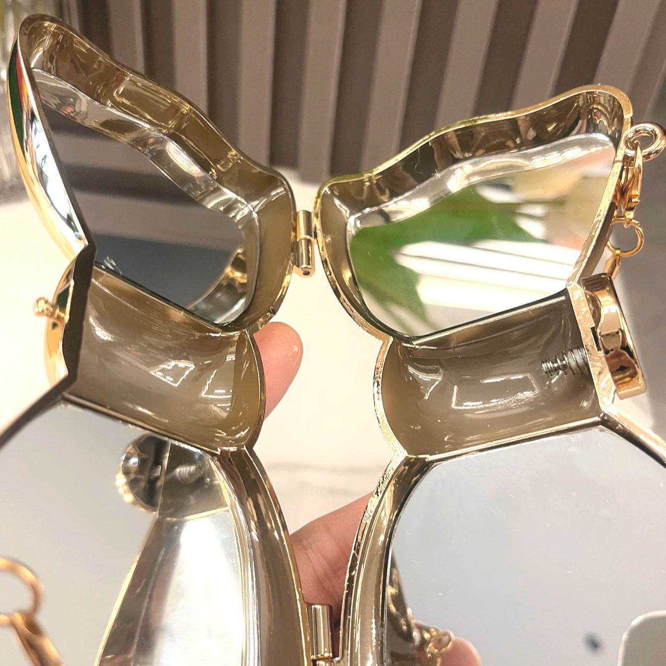 Goldene Abendtasche, Geldbörse – Luxury Bags Trending Bewertung und Preis
