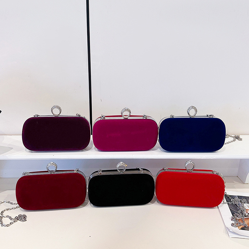 Handtasche aus schwarzem Samt  – Luxury Bags Vip Bewertung und Preis
